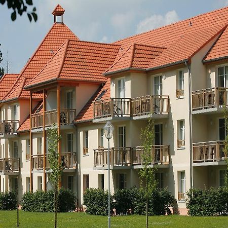 Residence Vtf Les Allees Du Green เลอแวร์นัวส์ ภายนอก รูปภาพ