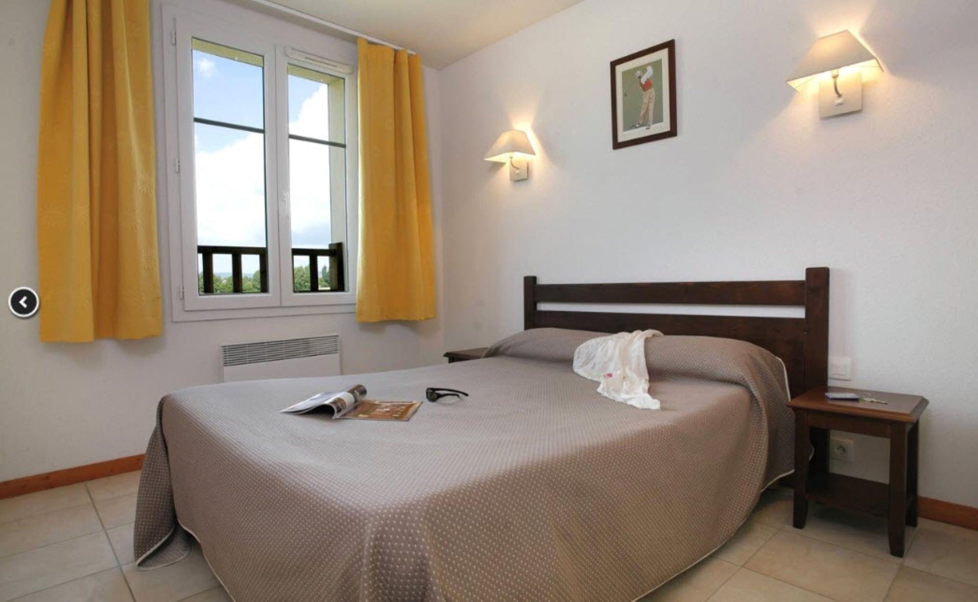 Residence Vtf Les Allees Du Green เลอแวร์นัวส์ ภายนอก รูปภาพ