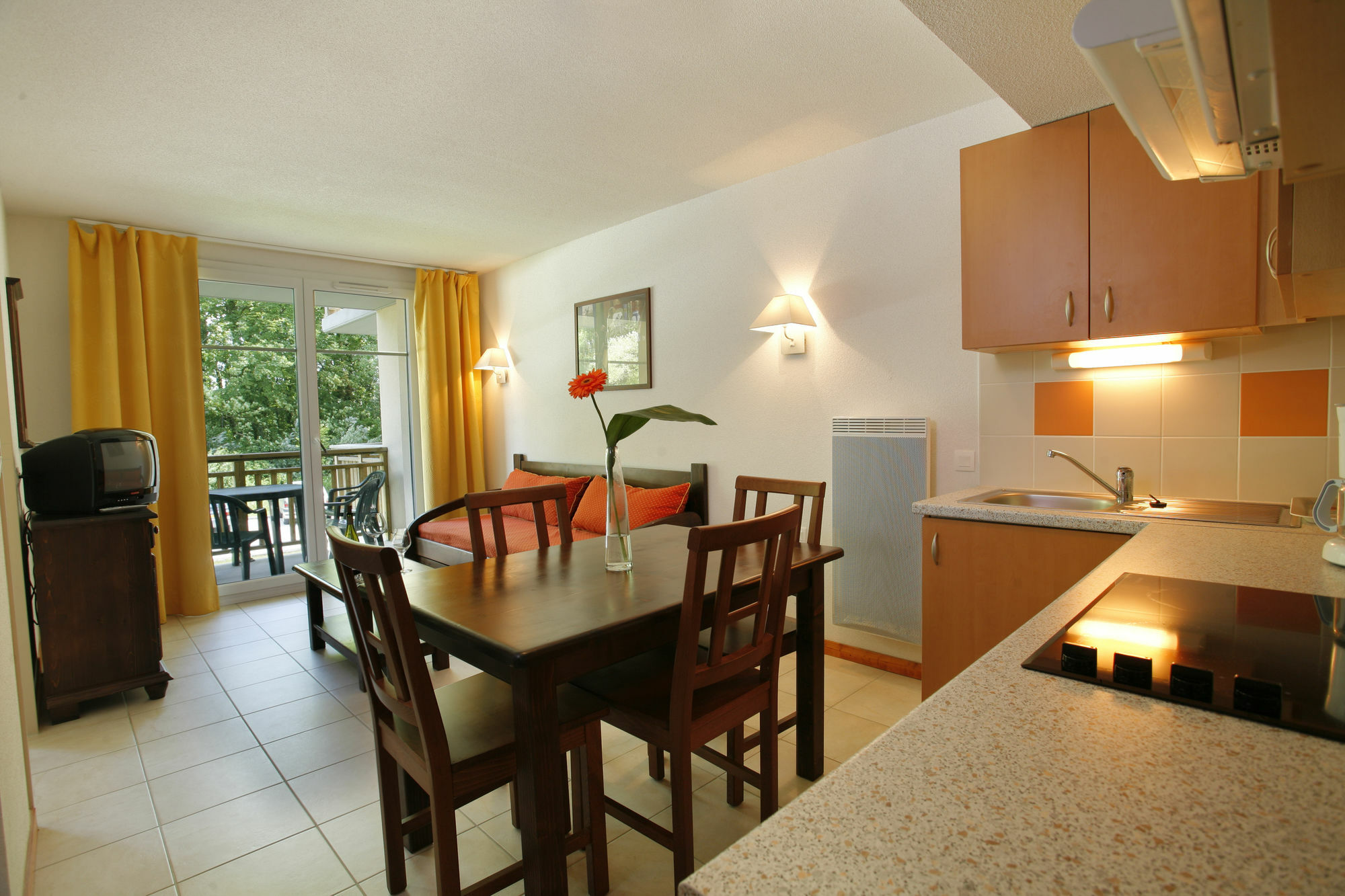 Residence Vtf Les Allees Du Green เลอแวร์นัวส์ ภายนอก รูปภาพ