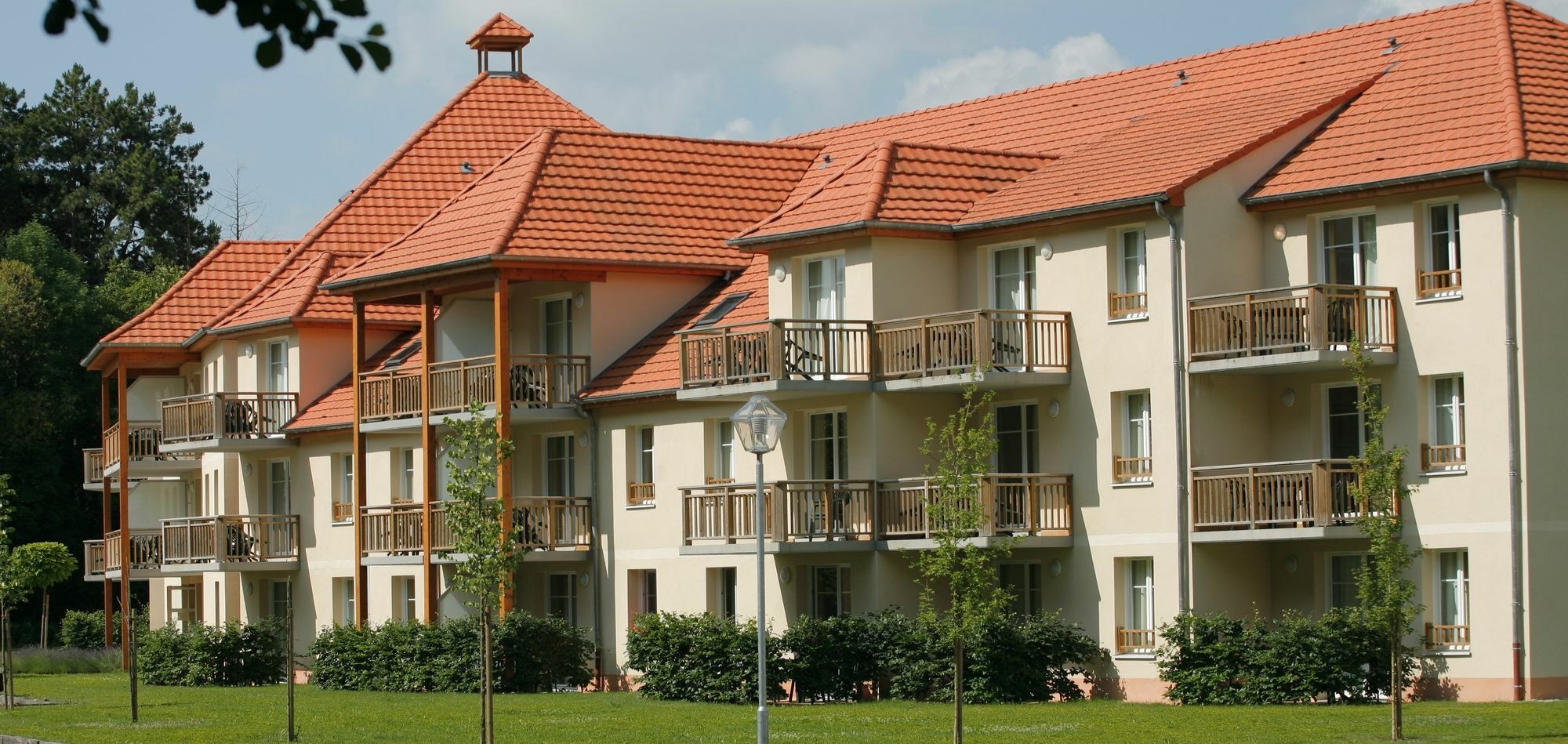 Residence Vtf Les Allees Du Green เลอแวร์นัวส์ ภายนอก รูปภาพ