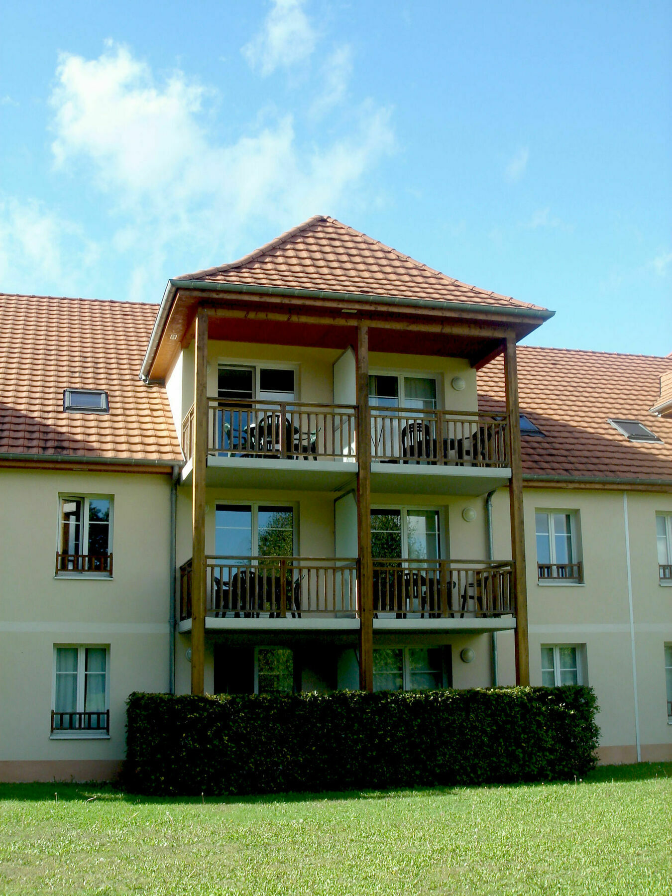 Residence Vtf Les Allees Du Green เลอแวร์นัวส์ ภายนอก รูปภาพ