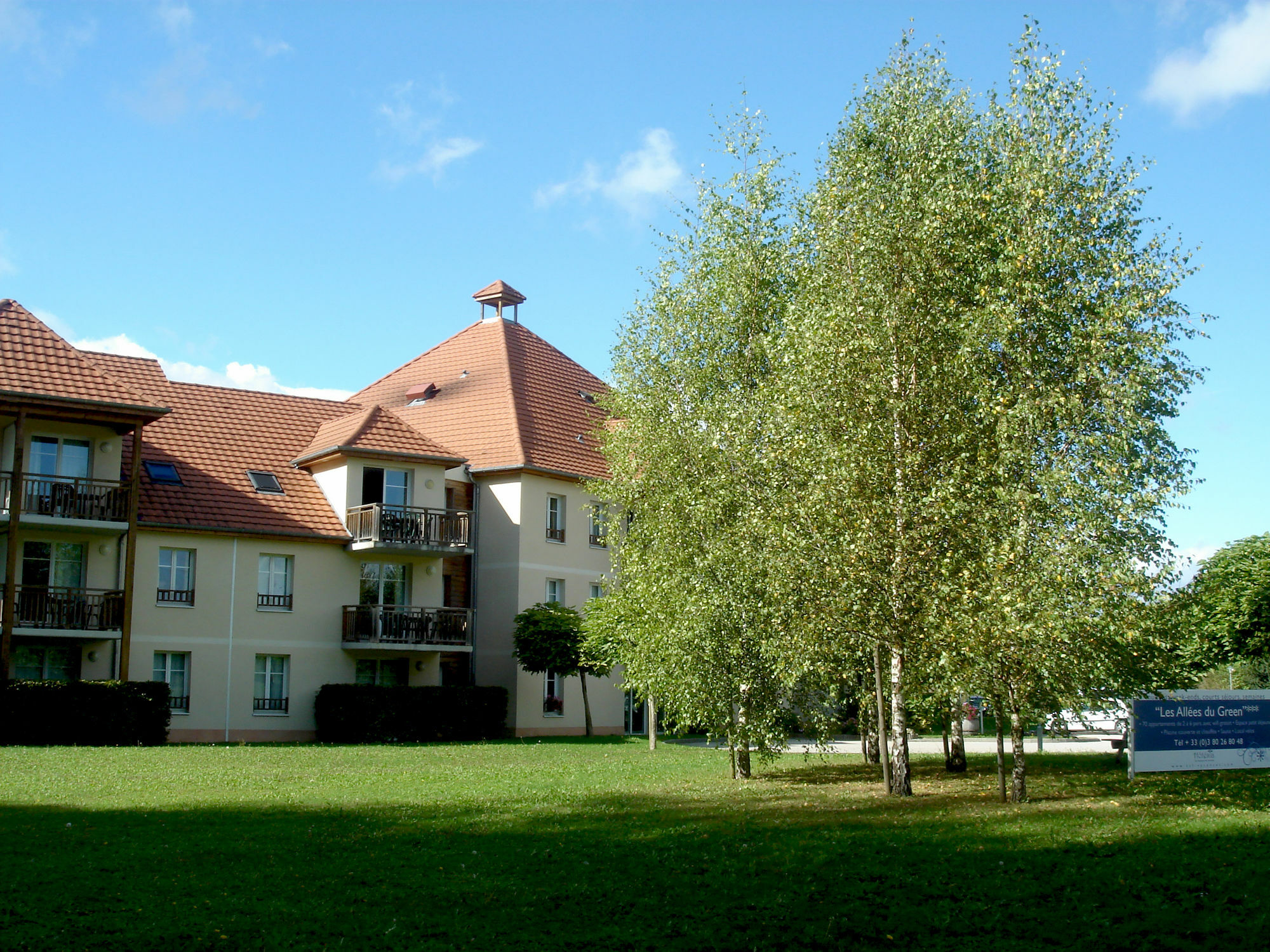 Residence Vtf Les Allees Du Green เลอแวร์นัวส์ ภายนอก รูปภาพ